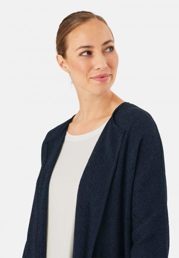 Длинный жилет