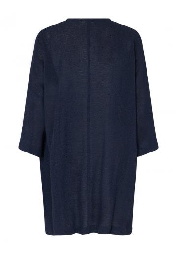 Длинный жилет