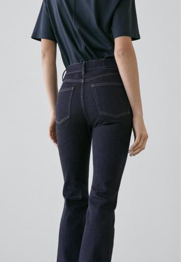 Клешеные джинсы