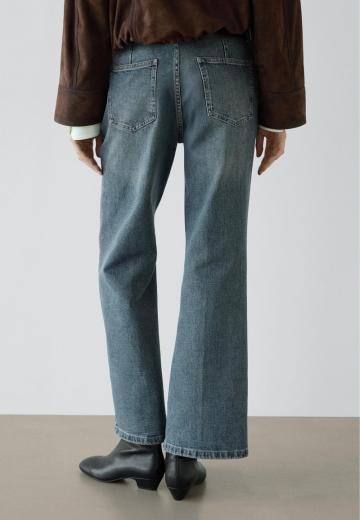 Клешеные джинсы
