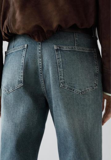 Клешеные джинсы