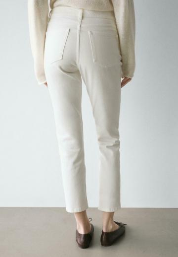 Короткие джинсы