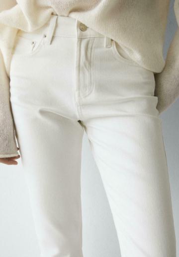 Короткие джинсы