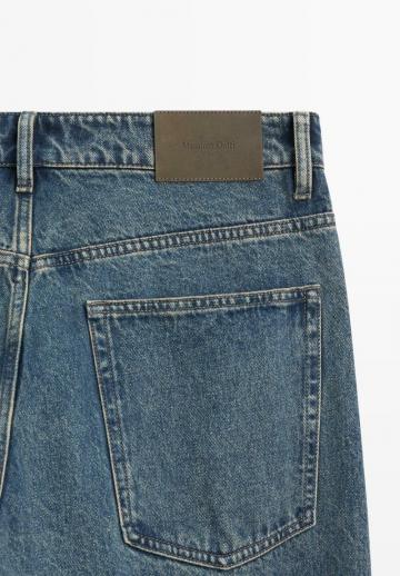 Прямые джинсы