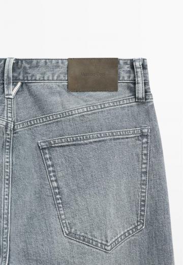 Прямые джинсы