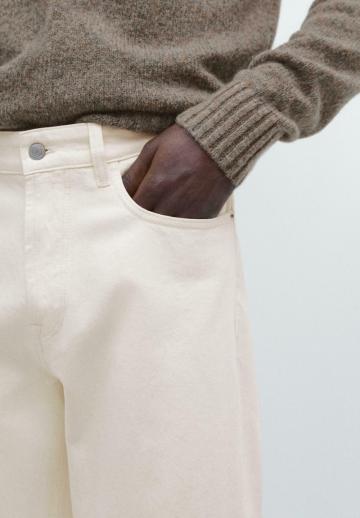 Прямые джинсы