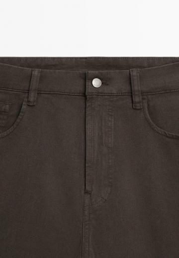 Прямые джинсы