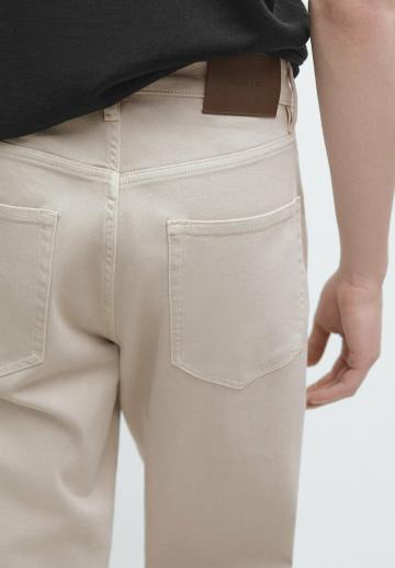 Прямые джинсы