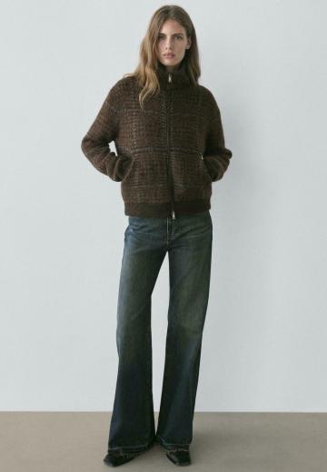 Клешеные джинсы