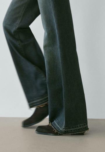 Клешеные джинсы