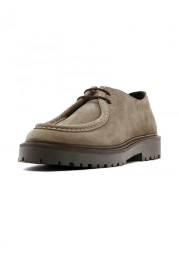 Ботинки на шнуровке