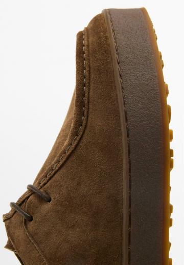 Ботинки на шнуровке