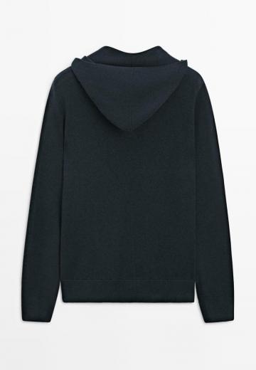 Вязаная кофта