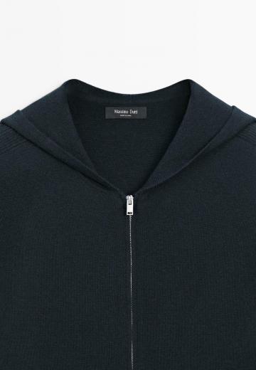 Вязаная кофта