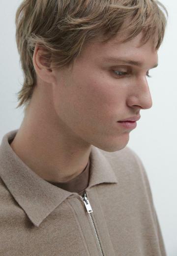 Вязаная кофта