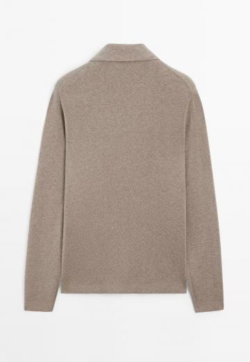 Вязаная кофта