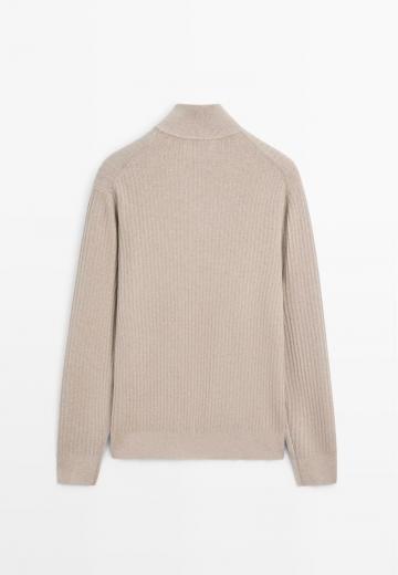 Вязаная кофта