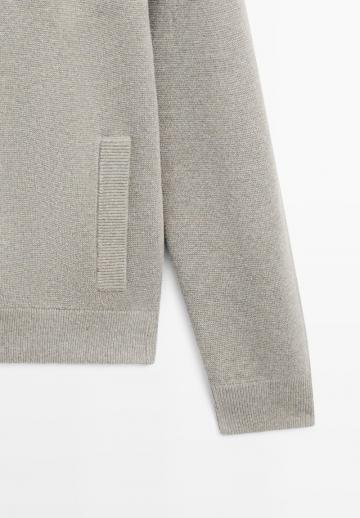 Вязаная кофта