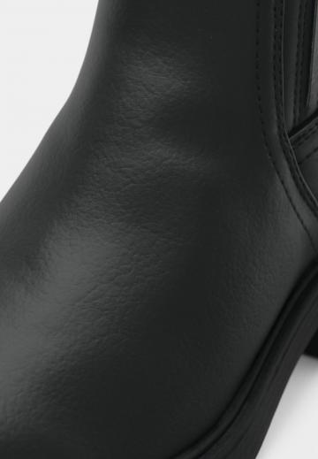 Ботинки челси