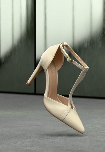 Туфли на высоком каблуке