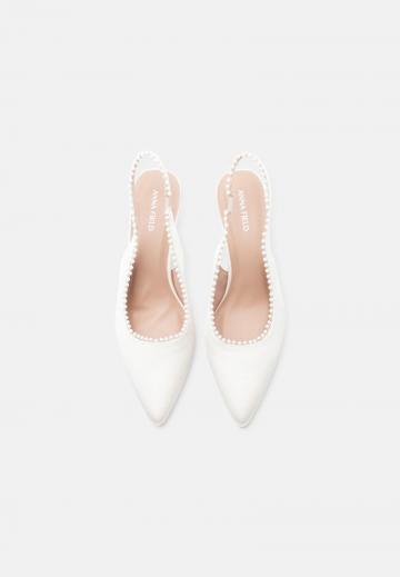 Туфли на высоком каблуке