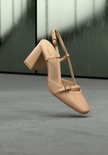 Туфли с ремешком