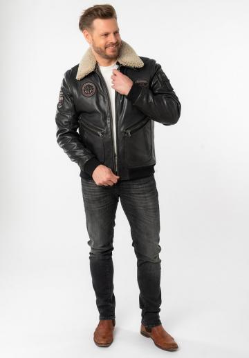 Куртка бомбер