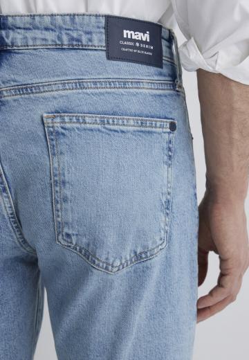 Узкие джинсы