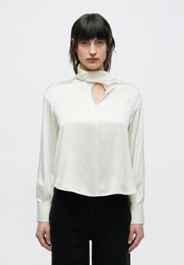Шелковая блузка