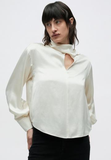 Шелковая блузка