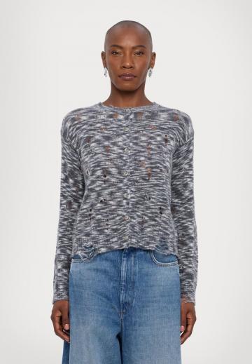 Вязаный жилет