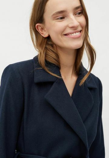 Шерстяное пальто