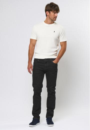 Узкие джинсы