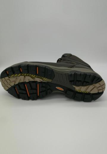 Походные ботинки