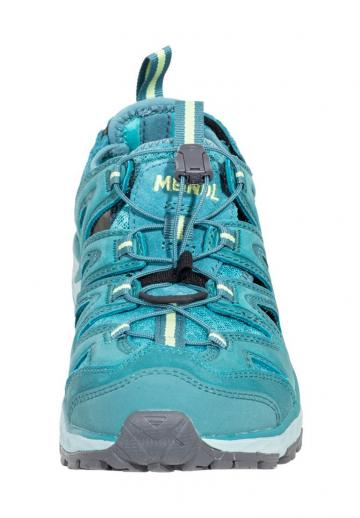 Походные кроссовки