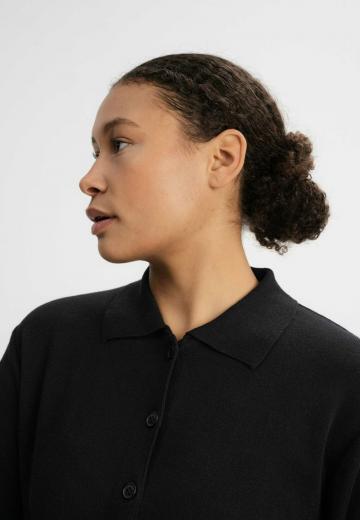 Вязаный жилет