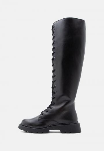 Сапоги на шнуровке