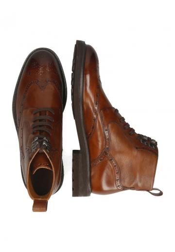 Ботинки на шнуровке