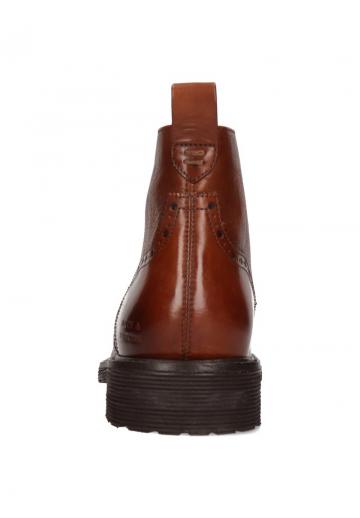 Ботинки на шнуровке