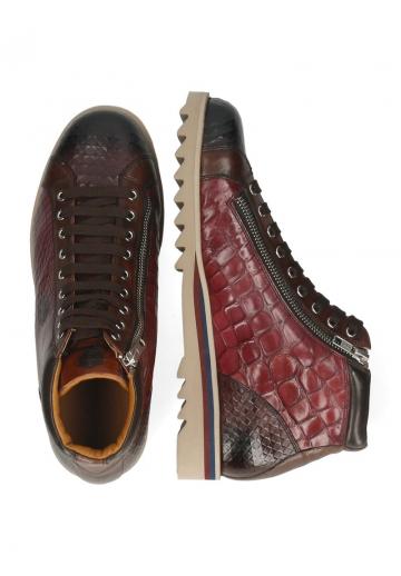 Ботинки на шнуровке