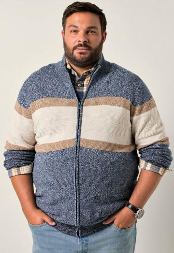 Вязаная кофта