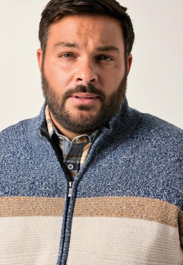 Вязаная кофта