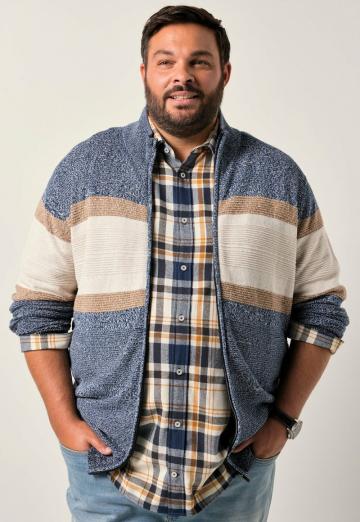 Вязаная кофта