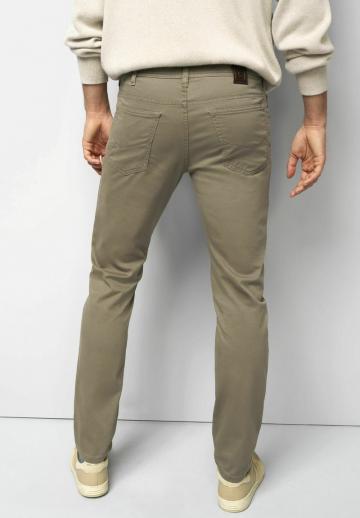 Узкие джинсы