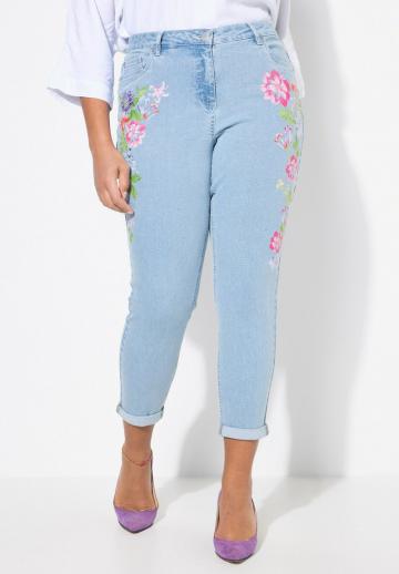 Короткие джинсы