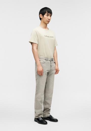 Прямые джинсы