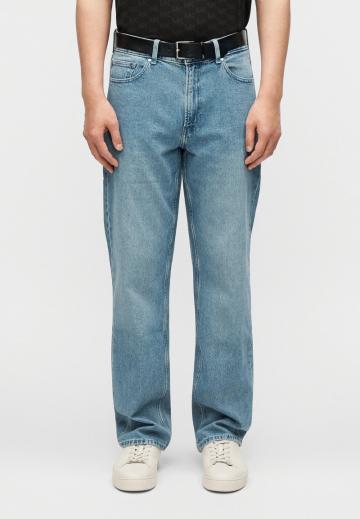 Прямые джинсы