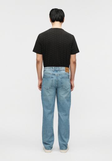 Прямые джинсы