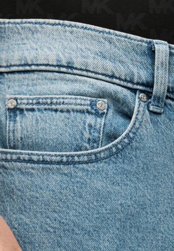 Прямые джинсы