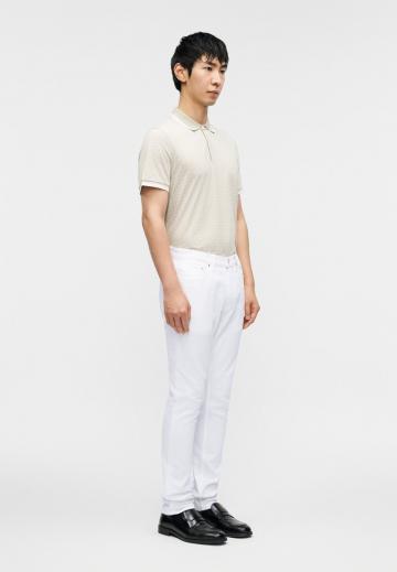 Узкие джинсы